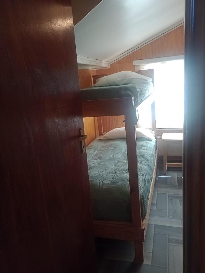 Isla Yu Backpacker Pansiyon Puerto Natales Dış mekan fotoğraf